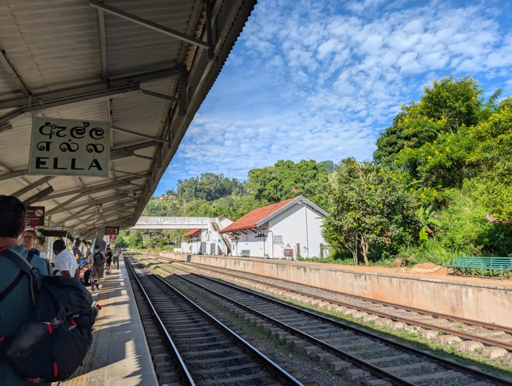Quai de la gare d’Ella